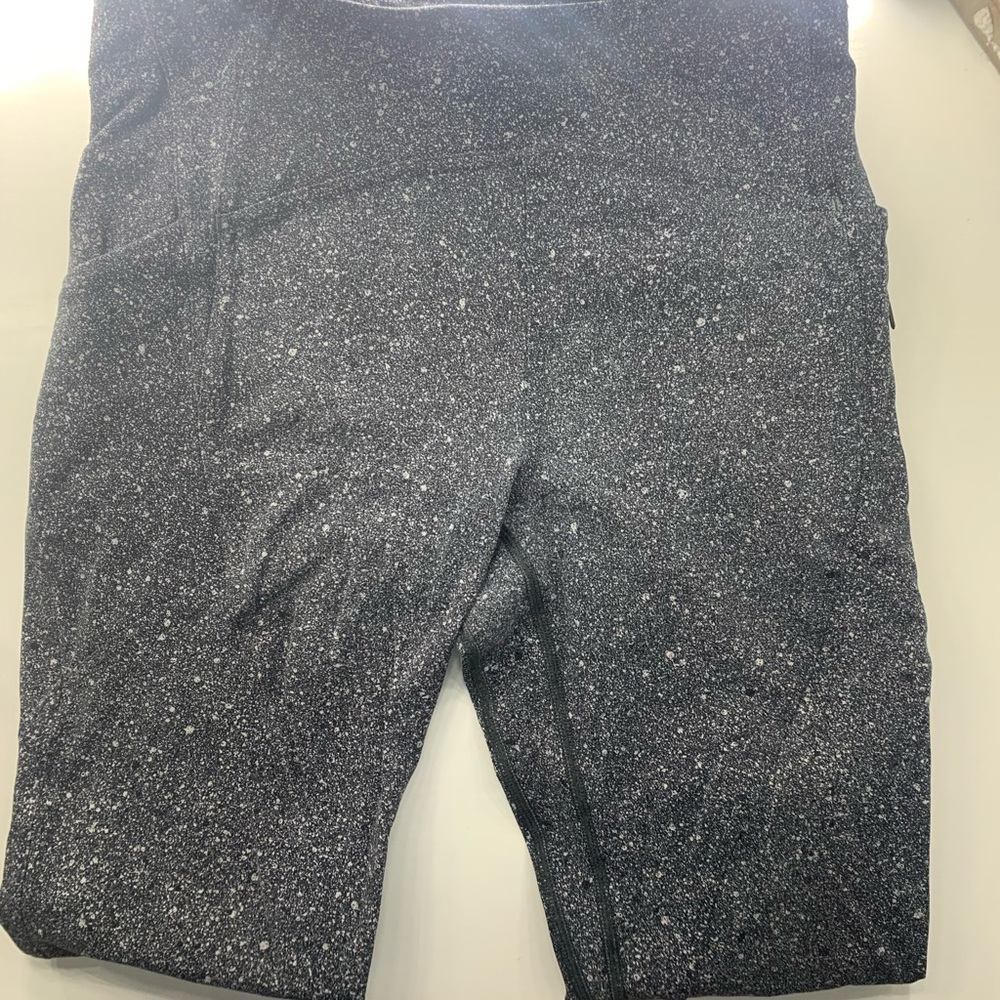 Black Lululemon leggings